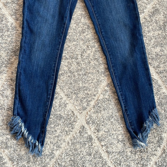 NWT Nature Denim Fringe Mid-Rise Dark Wash Jeans - Size 1/24 - Picture 3 of 5